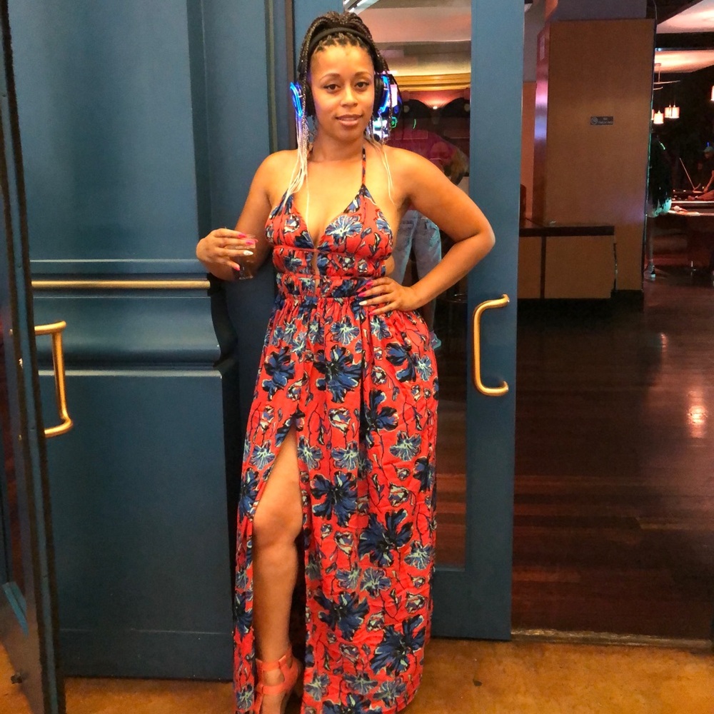 PLUNGE FRONT FLORAL PRINT MAXI DRESS